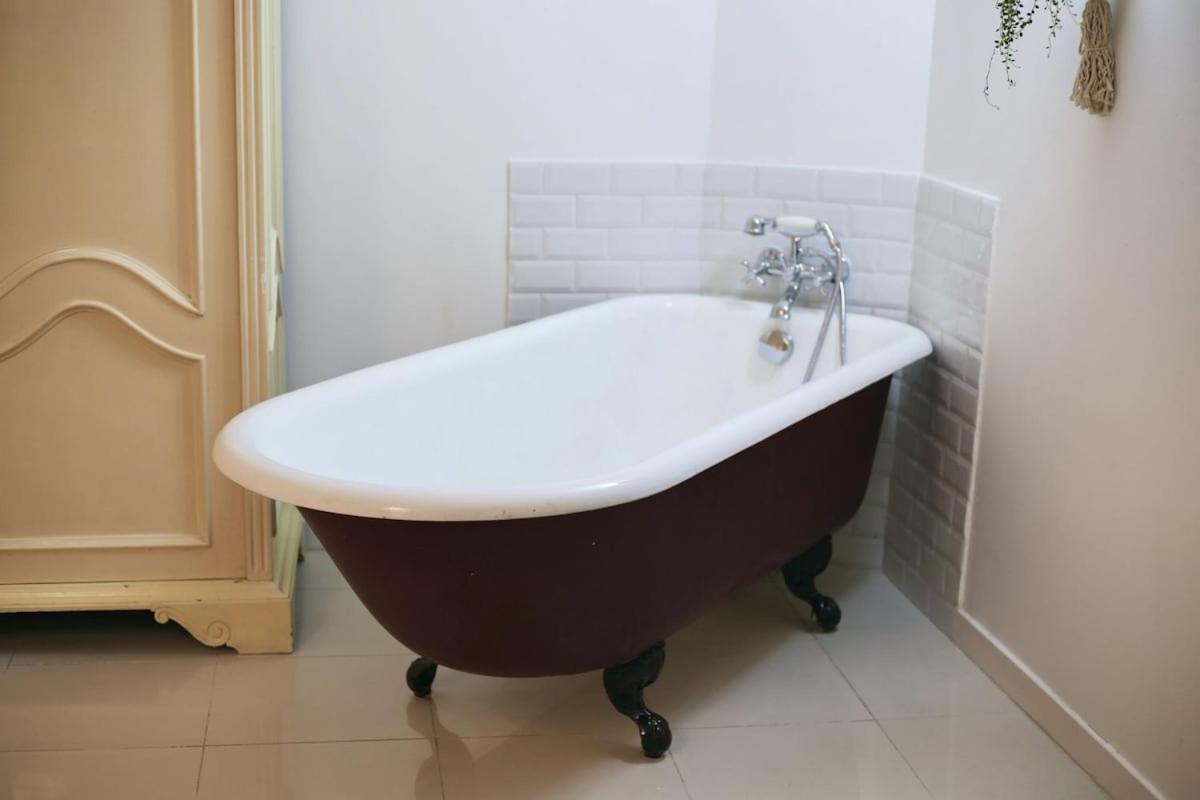 Spacious & Quiet Miracle In Trastevere * Roma