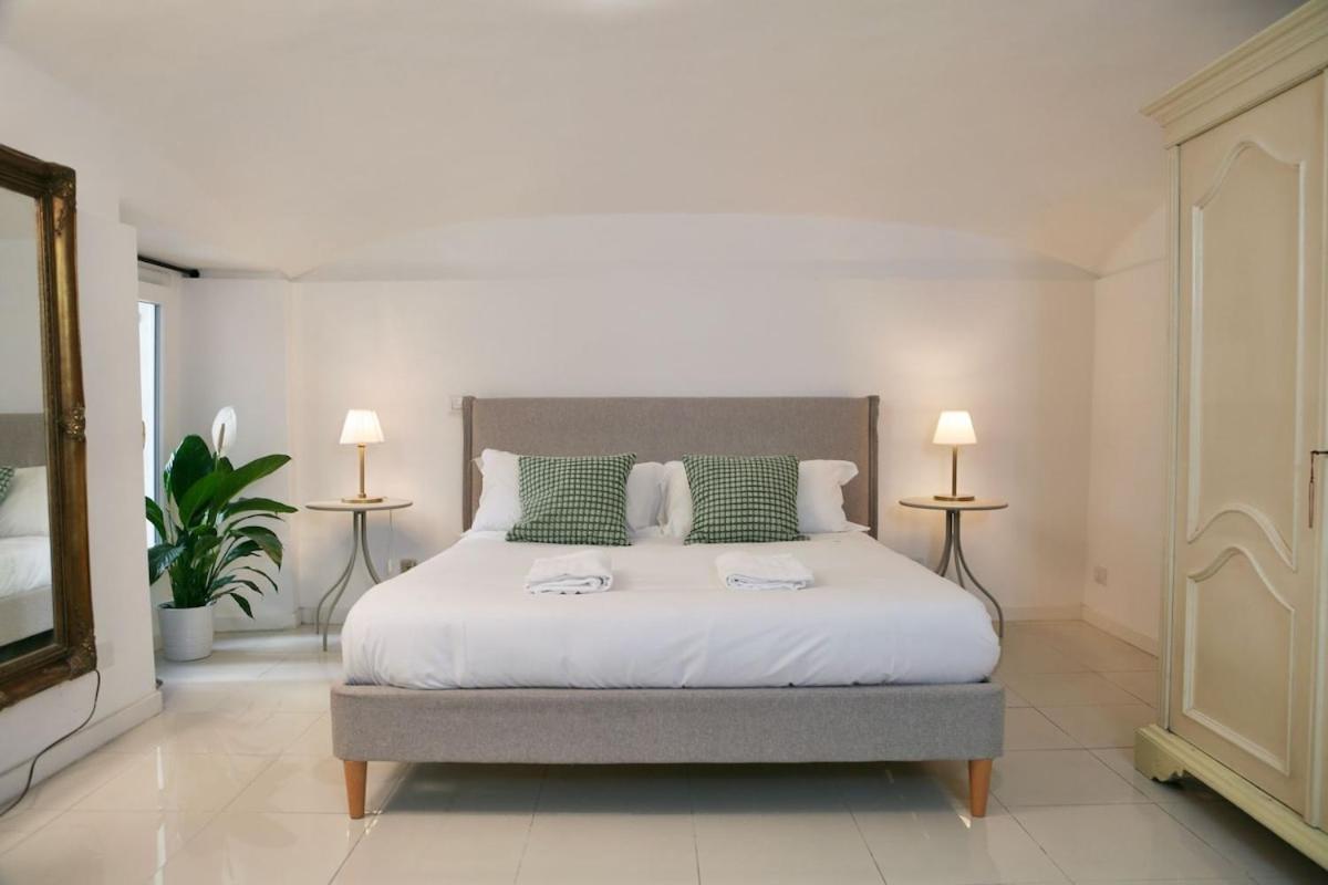 Spacious & Quiet Miracle In Trastevere Appartamento Roma