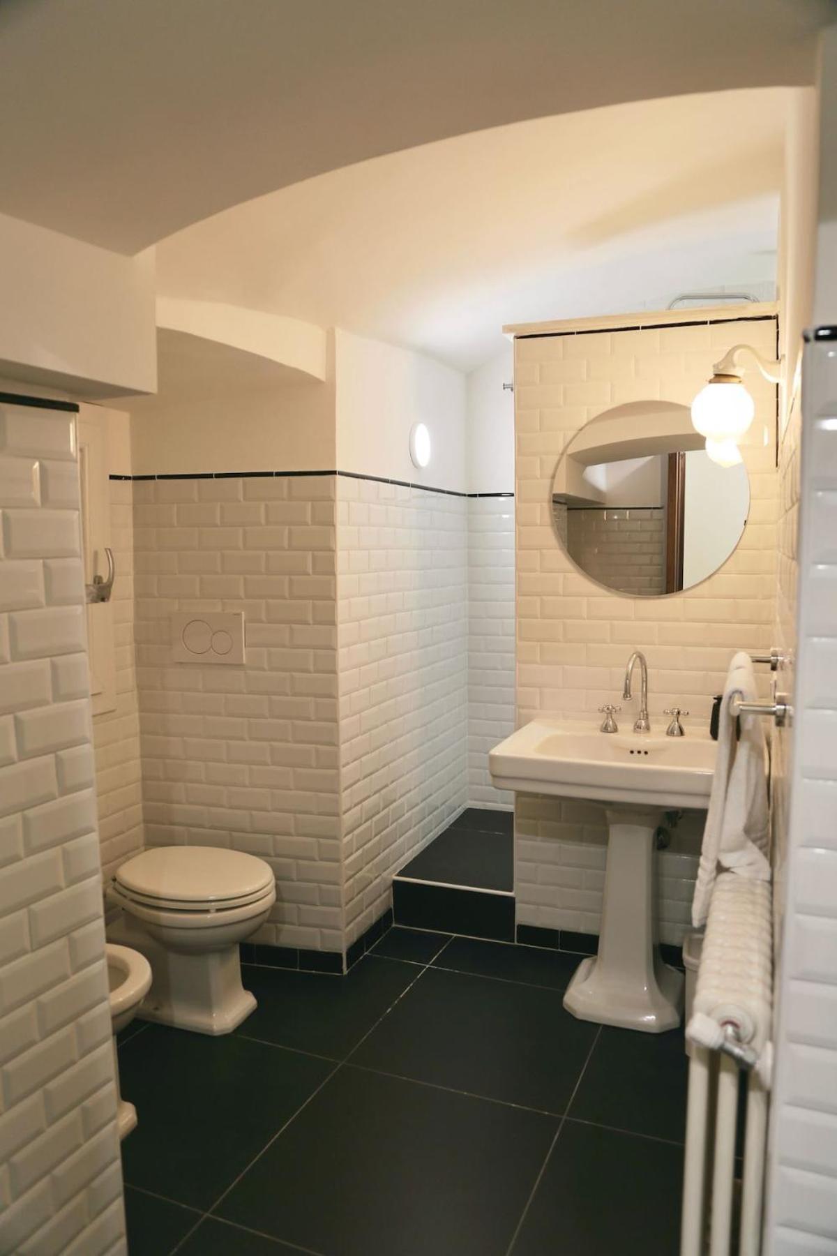 Spacious & Quiet Miracle In Trastevere Roma
